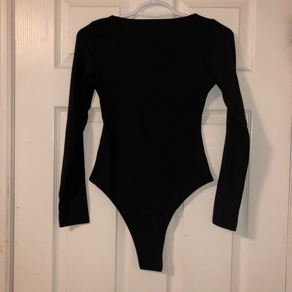 Black Long Sleeve Bodysuit❌ONLY MEDIUM AVAILABLE❌ - Picture 5 of 7